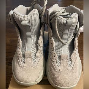 YEEZY Moon Boots